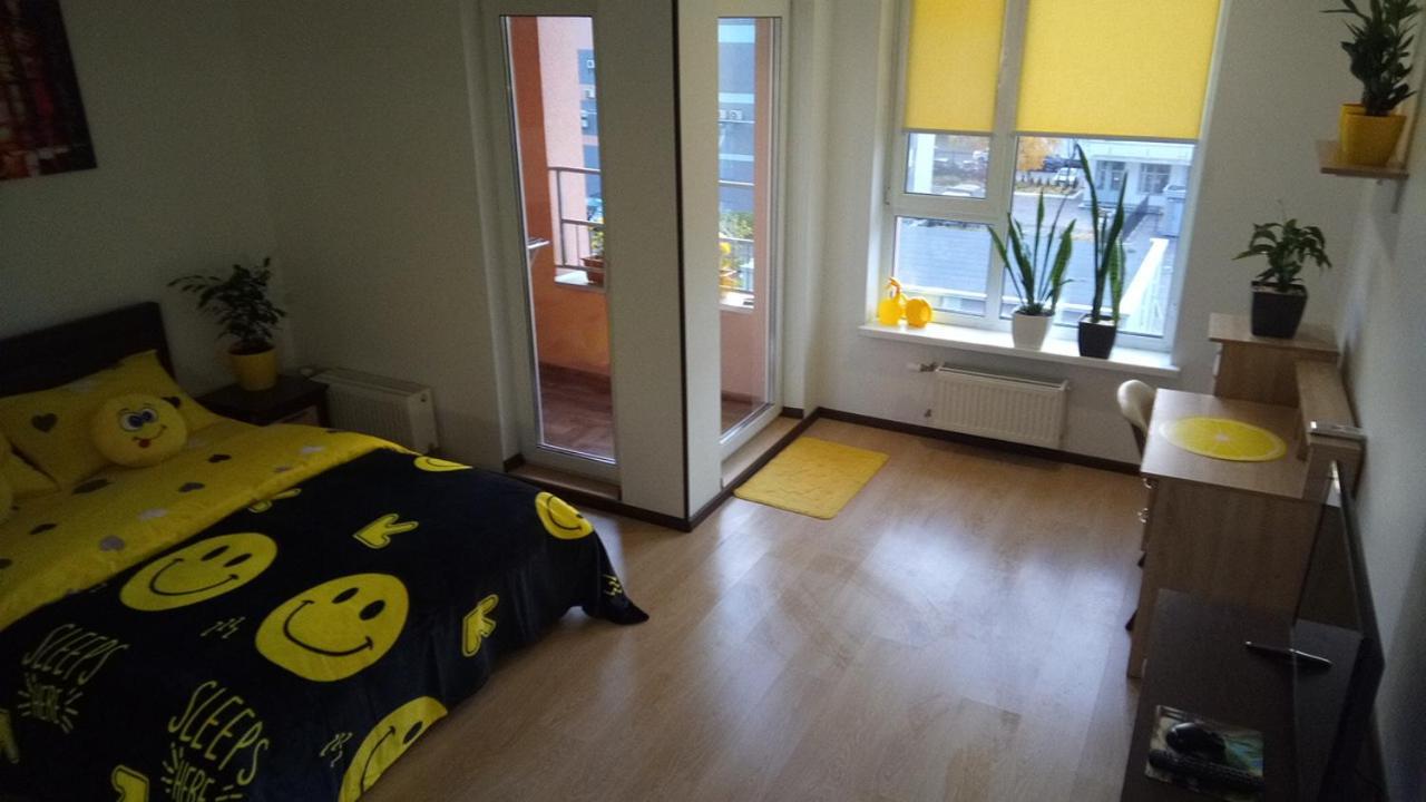 Positive Smile Studio Apartment In The Colorful Comfort Town Residental Complex. Kt-06. Kiev Bagian luar foto