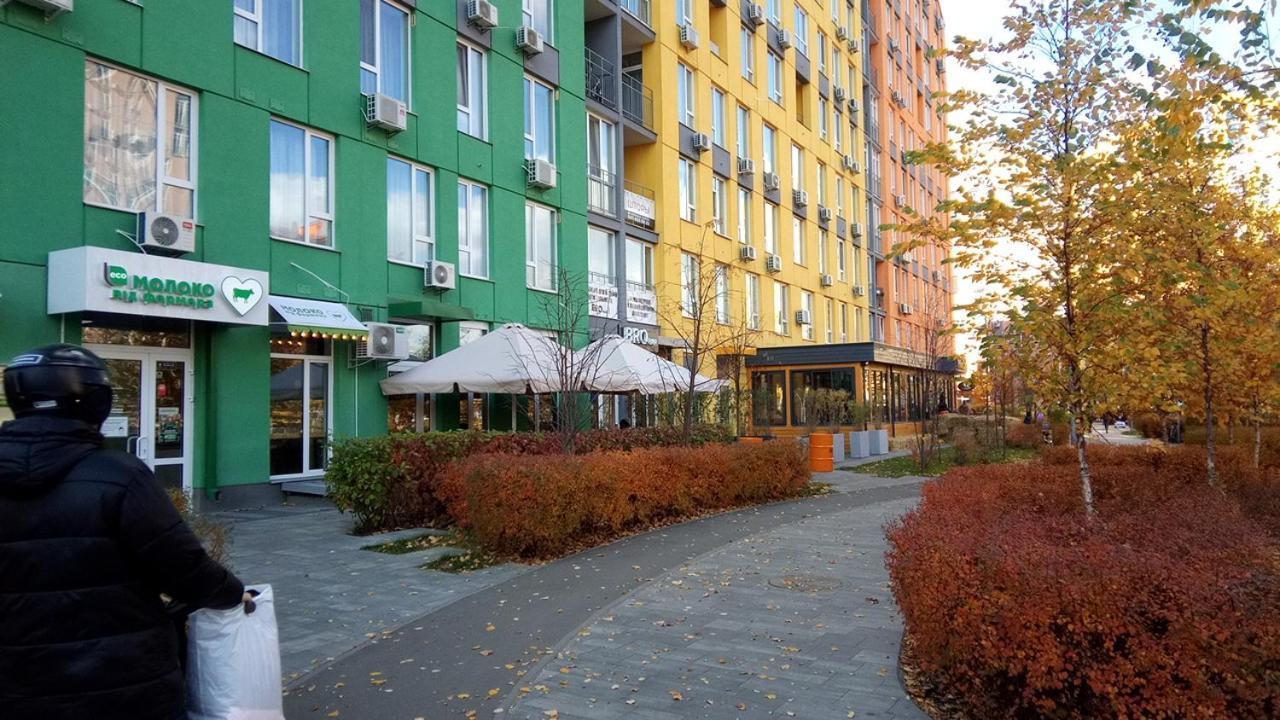 Positive Smile Studio Apartment In The Colorful Comfort Town Residental Complex. Kt-06. Kiev Bagian luar foto